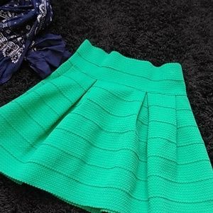 H&M Green M Stretch Skirt